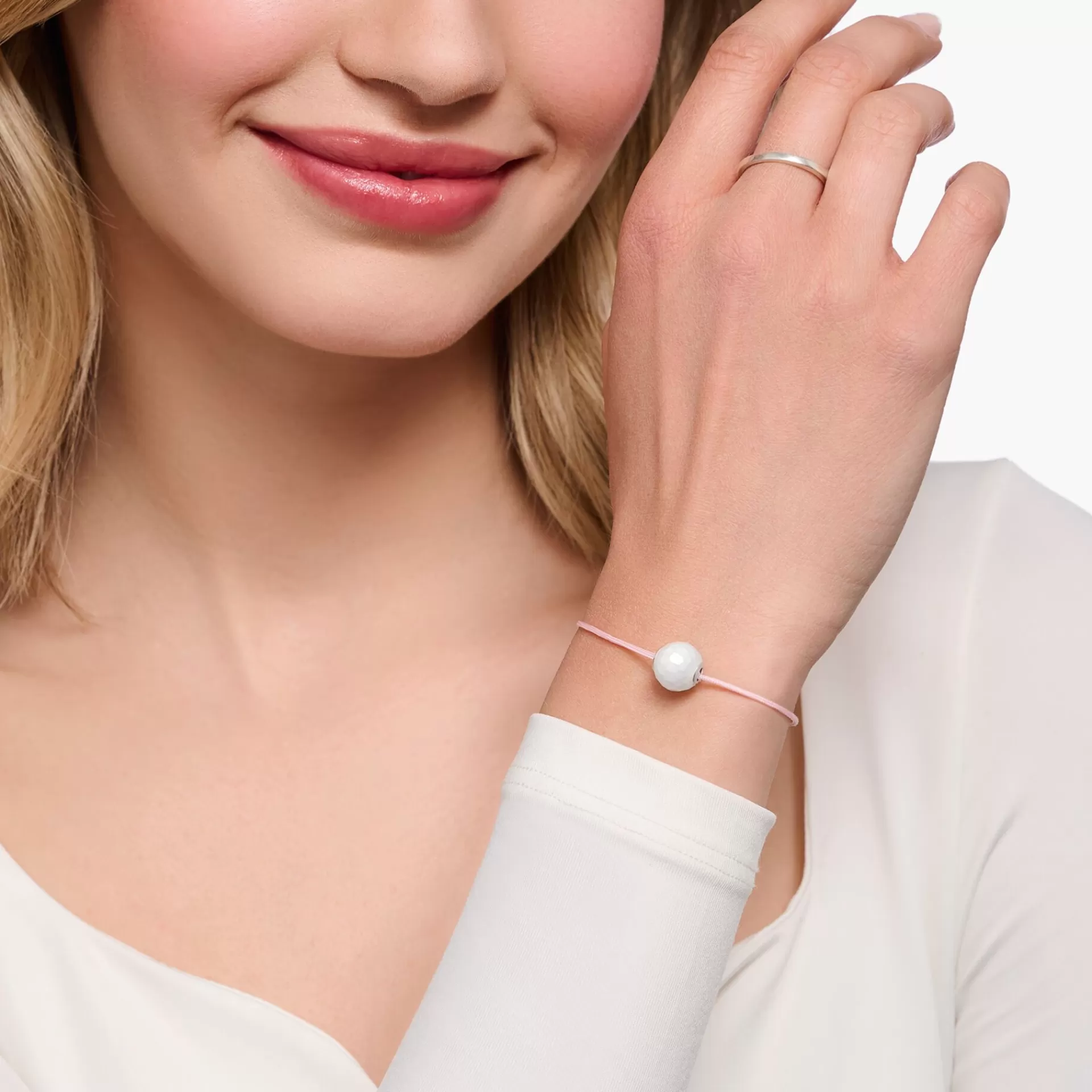 THOMAS SABO Armband | Återvunnet 925 silver<ARMBAND KARMA SECRET MED VIT JADE BEAD silverfargad, vit, rosa