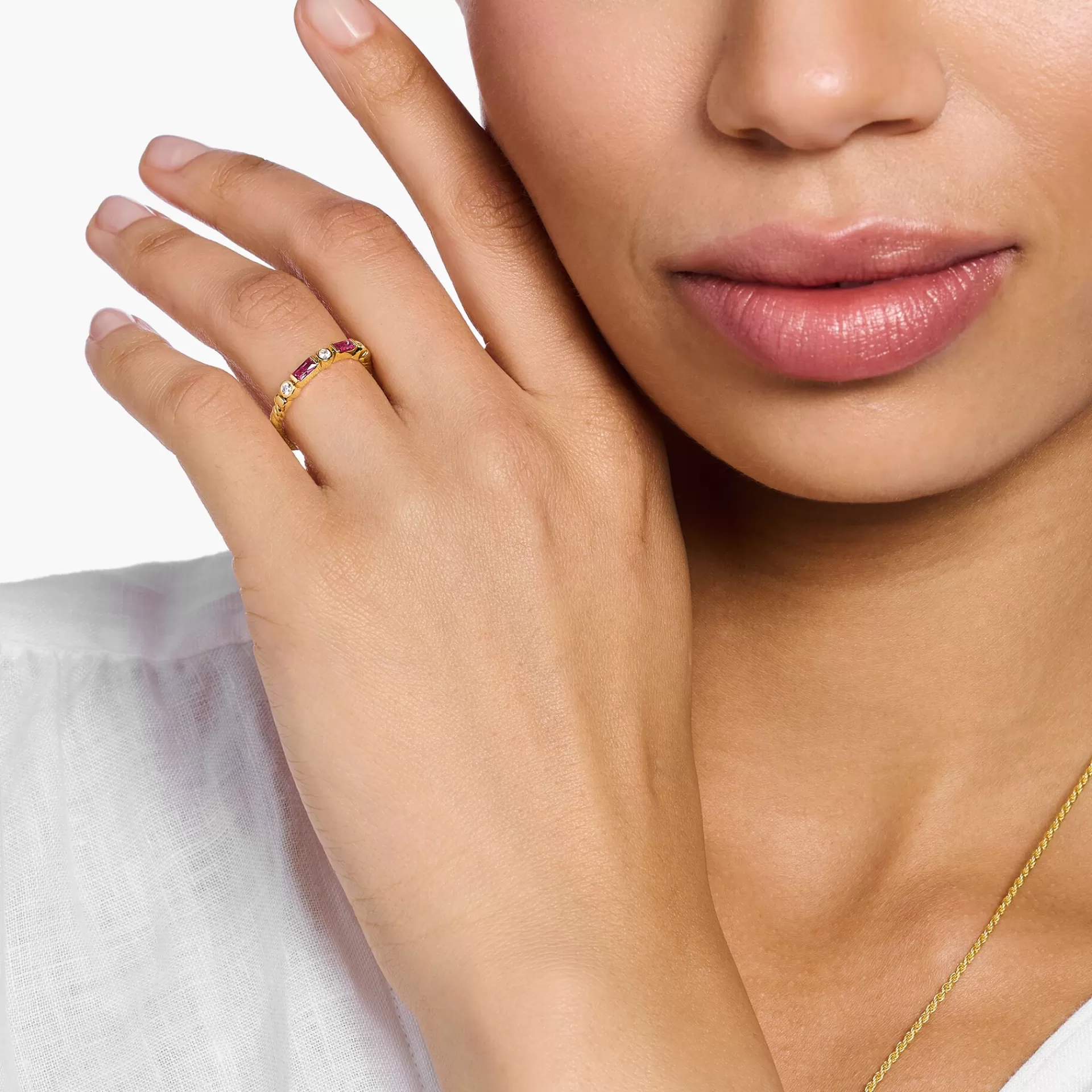 THOMAS SABO Ringar<BANDRING REP MED R&OUML;DA OCH VITA STENAR GULDPL&AUML;TERAD gult guldfargad, vit, röd