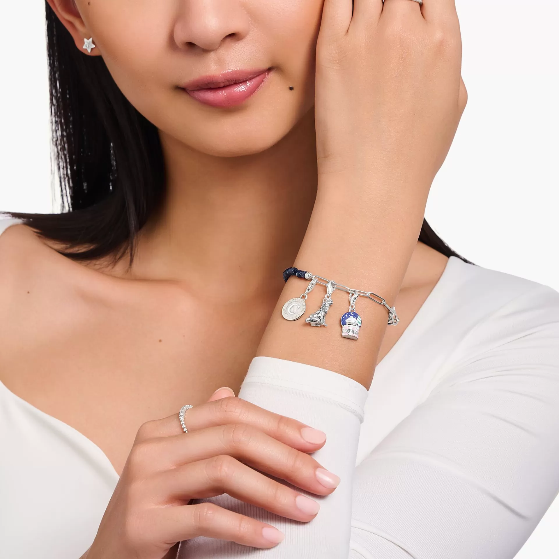 THOMAS SABO Charm Armband | Charm Armband<LEDAMOT CHARM-ARMBAND MED M&OUML;RKBL&ARING; P&AUML;RLOR OCH CHARMISTA COIN, SILVER silverfargad, mörkblå