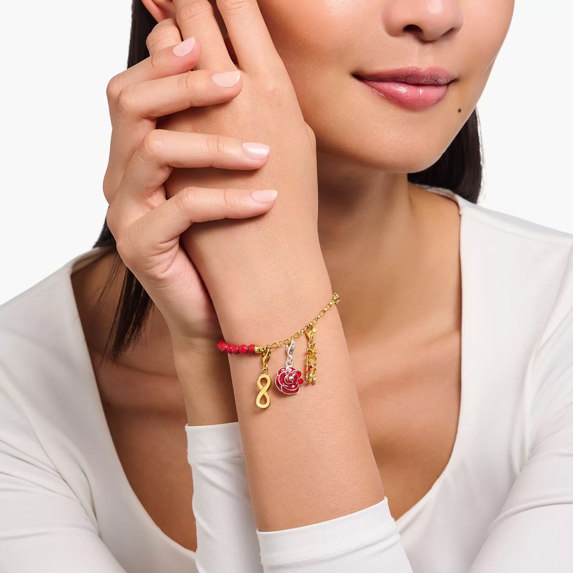 THOMAS SABO Charm Armband | Charm Armband<LEDAMOT CHARM-ARMBAND, R&OUML;DA P&AUML;RLOR OCH F&OUML;RGYLLD L&AUML;NKKEDJA gult guldfargad, röd