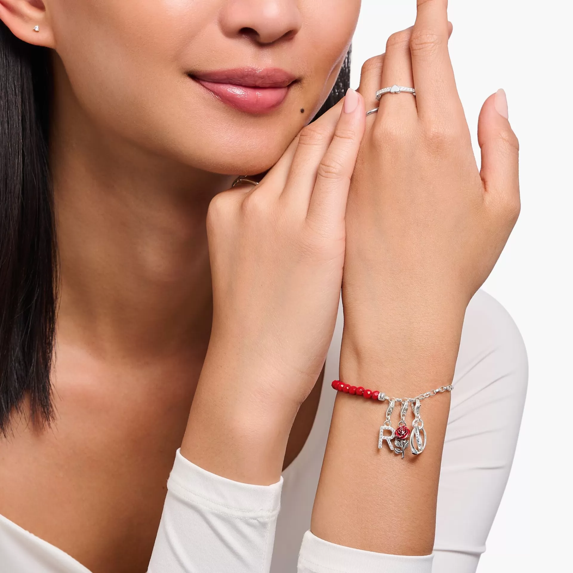 THOMAS SABO Charm Armband | Charm Armband<LEDAMOT CHARM-ARMBAND, R&OUML;DA P&AUML;RLOR OCH L&AUML;NKKEDJA AV SILVER silverfargad, röd