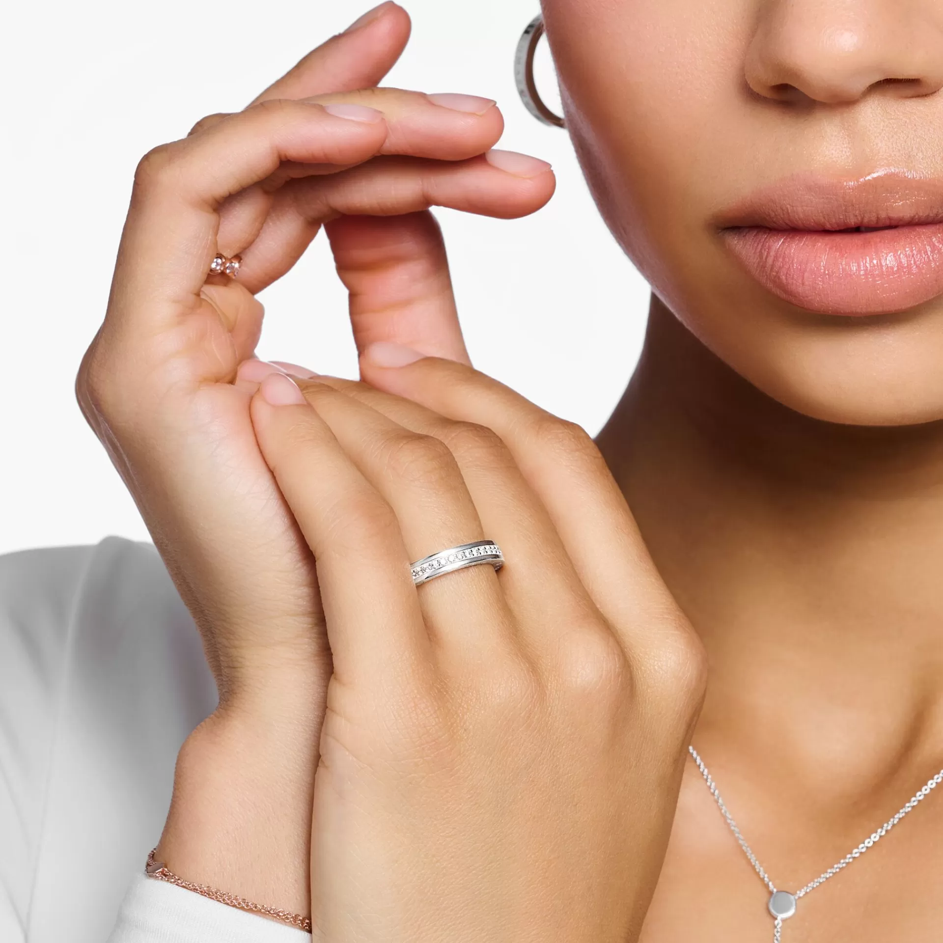 THOMAS SABO Ringar | Återvunnet 925 silver<RING MED VITA STENAR PAV&EACUTE; SILVER silverfargad, vit