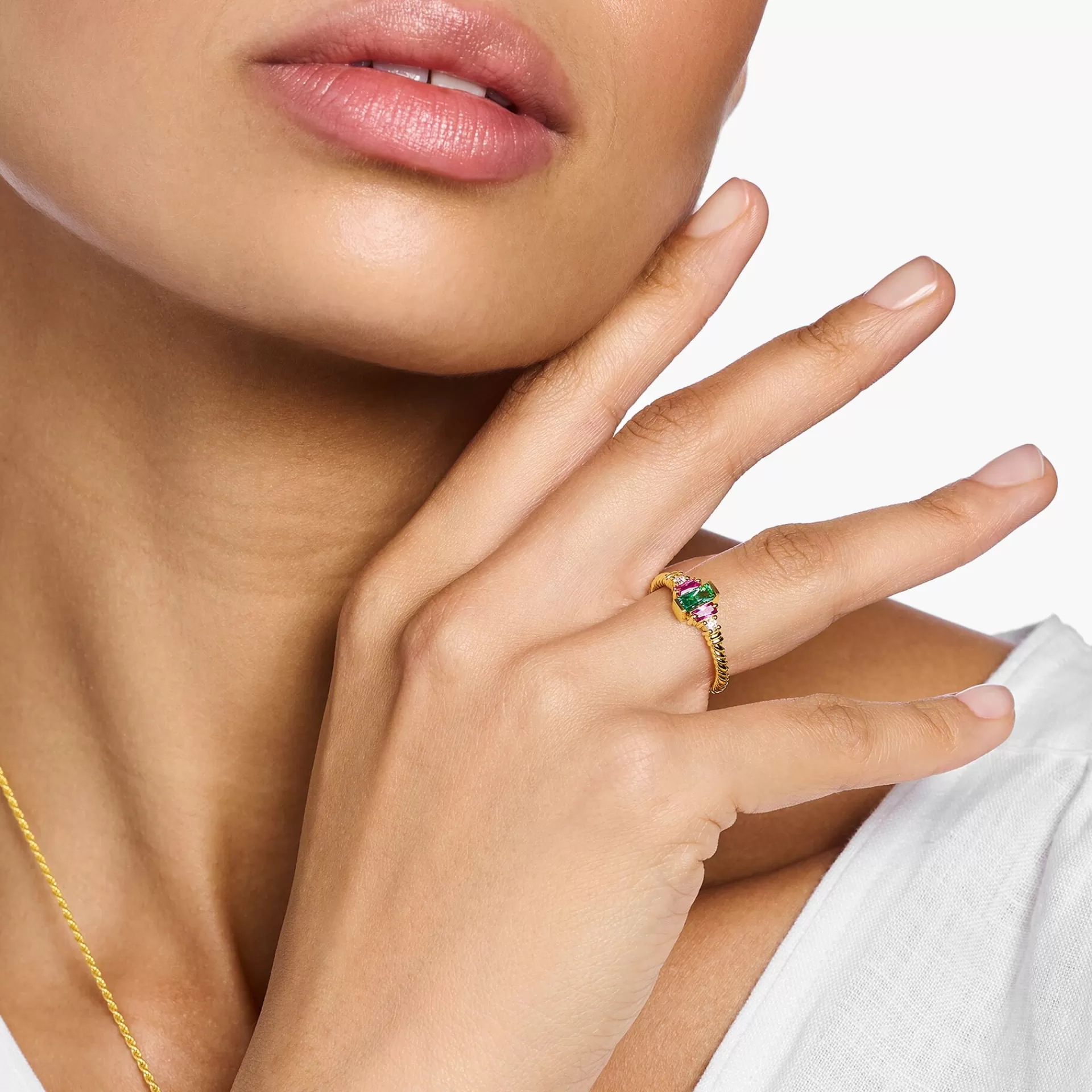 THOMAS SABO Ringar | Upp till SEK 1.500<RING REP MED GR&OUML;N OCH R&OUML;DA STENAR GULDPL&AUML;TERAD gult guldfargad, vit, grön, röd