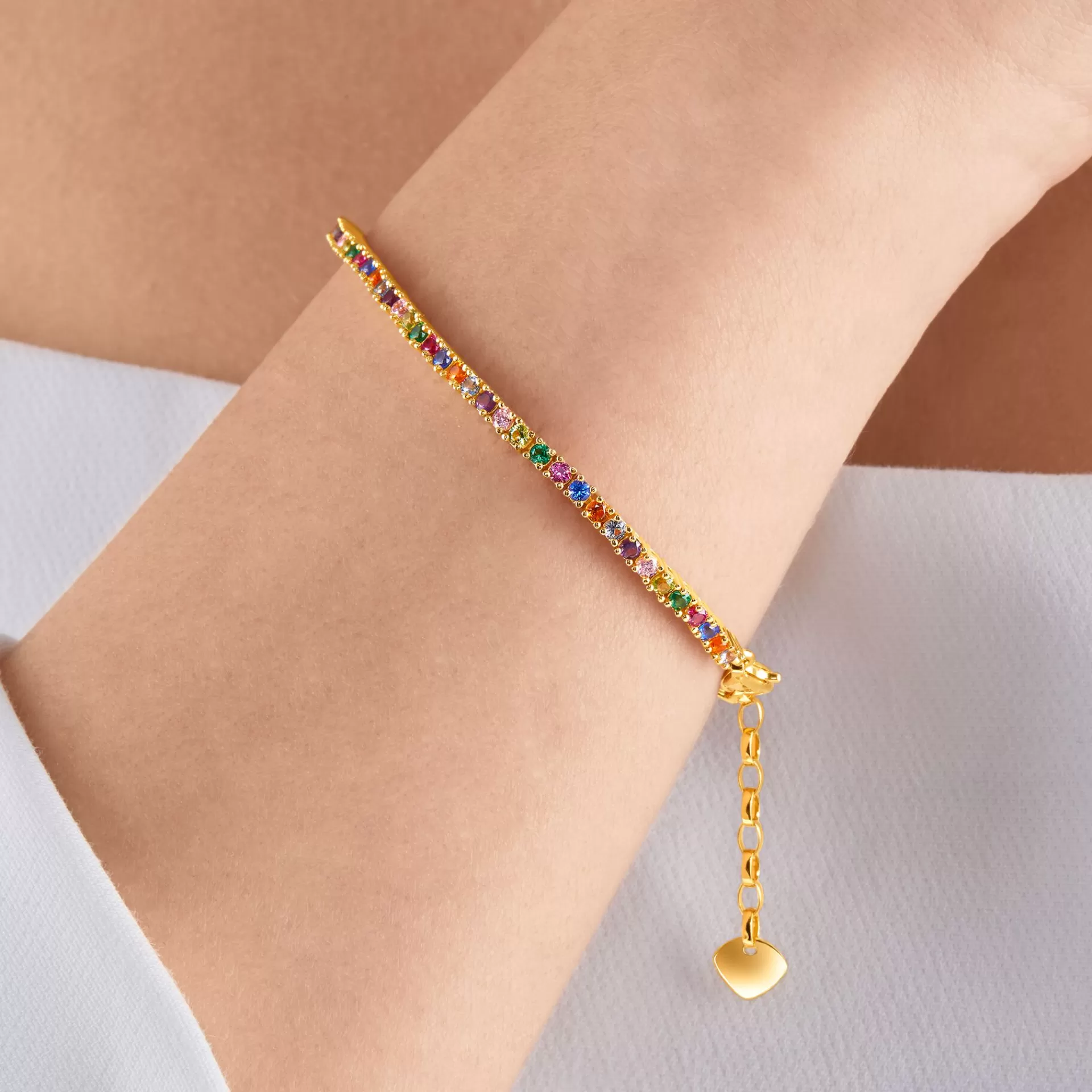 THOMAS SABO Armband | Upp till SEK 3.000<TENNISARMBAND MED F&AUML;RGGLAD STENAR GULDPL&AUML;TERAD gult guldfargad, röd, blå, grön, rosa, orange, ljusgrön, vit, violett